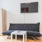 Peaceful And Stylish 2 Bedroom Apartment Cozy Atmosphere