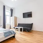 Peaceful And Stylish 2 Bedroom Apartment Cozy Atmosphere