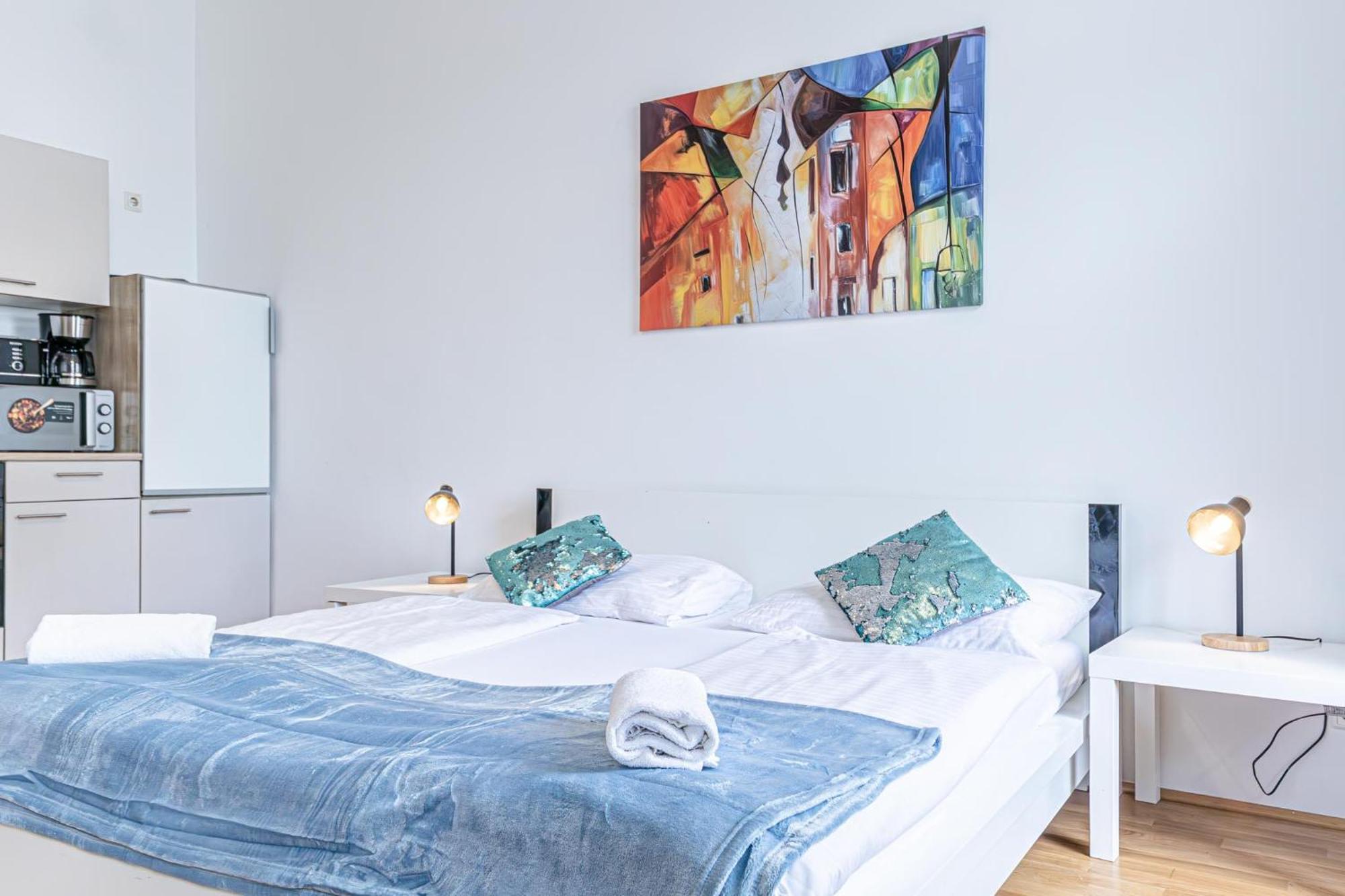 Peaceful And Stylish 2 Bedroom Cozy Atmosphere Apartment